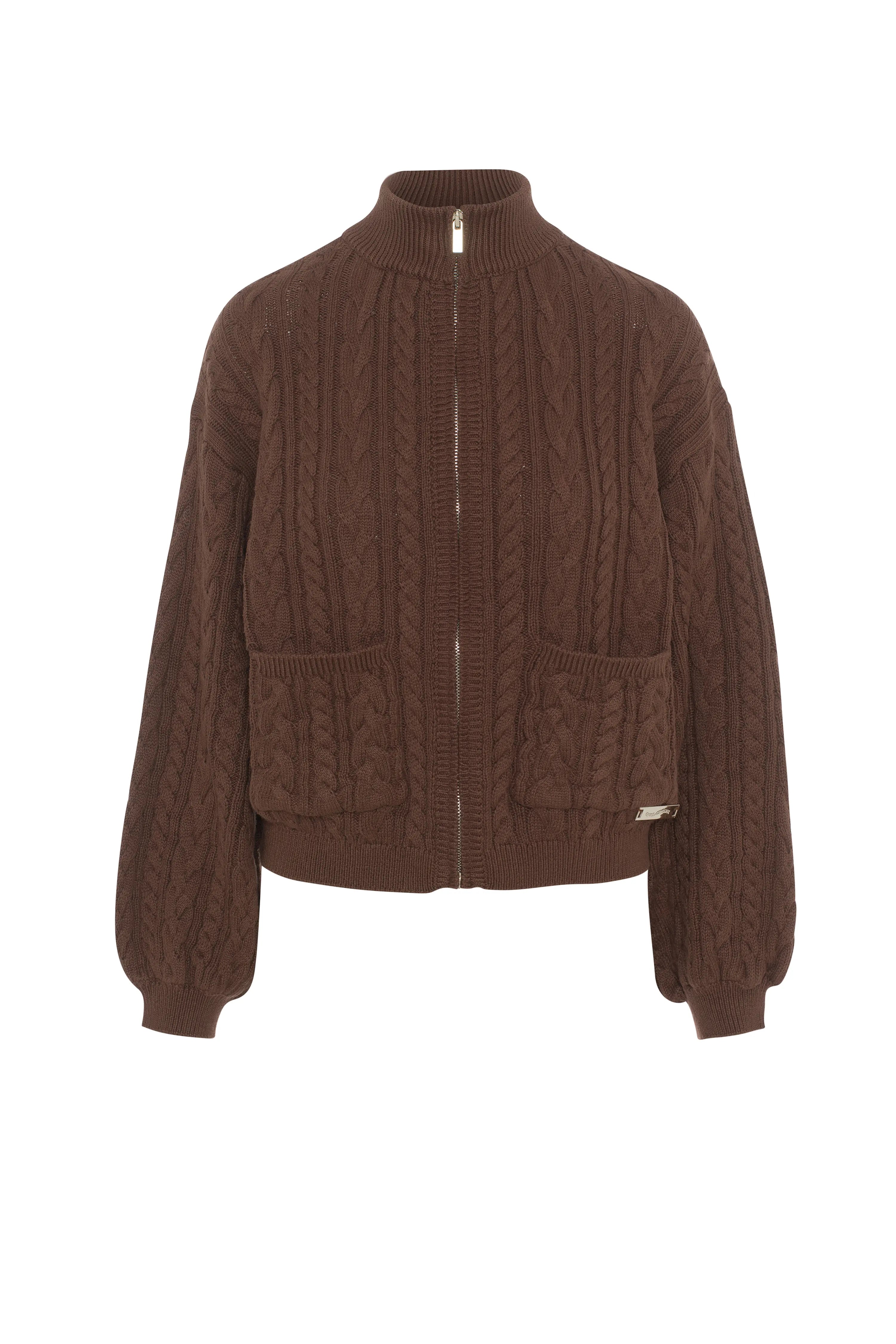 La veste tricotée serrée